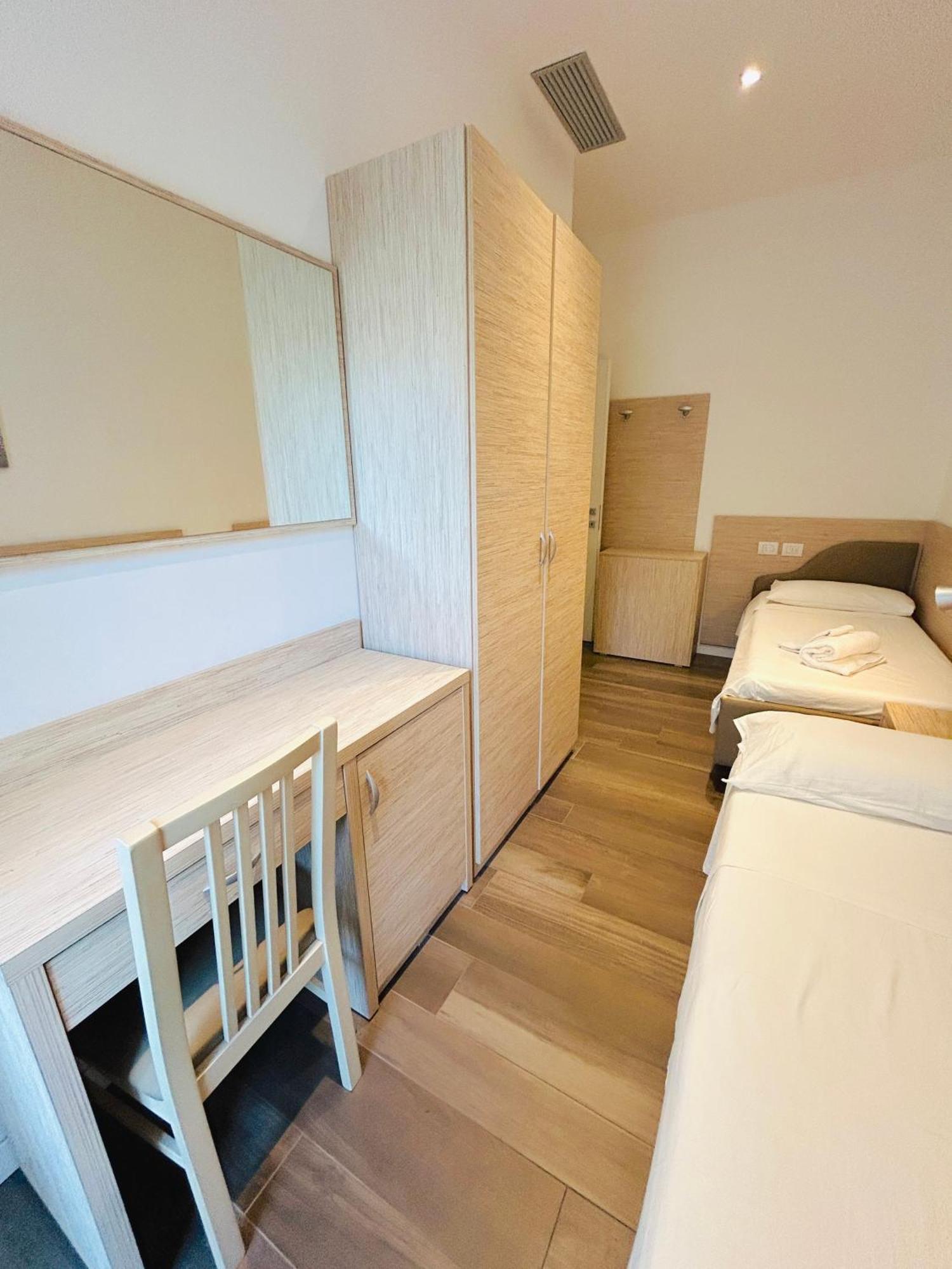 Menotti 3A-Flexrent Abissinia Appartement Riccione Buitenkant foto